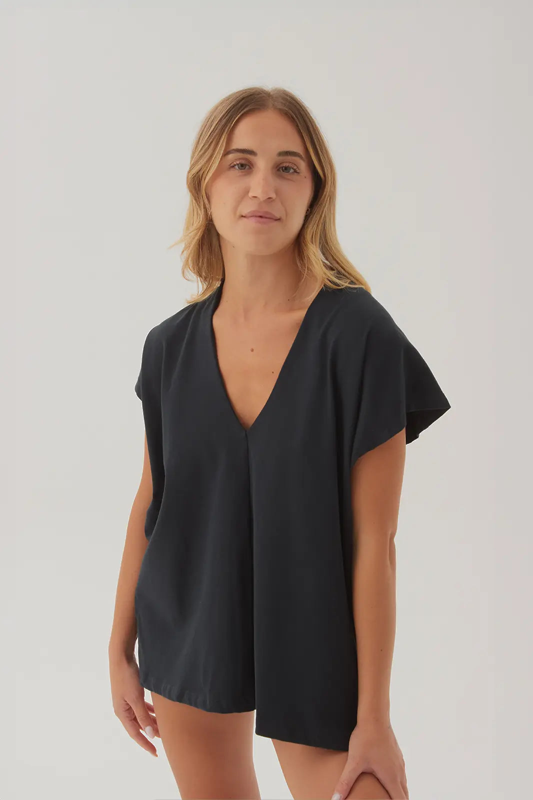 V-Shape Tee Vintage Black